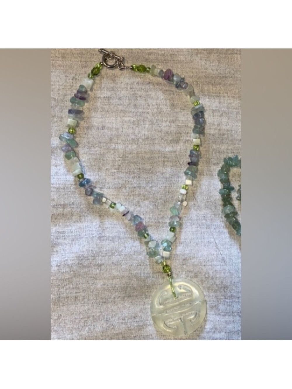 Semiprecious Stone Necklace. Light green combo.